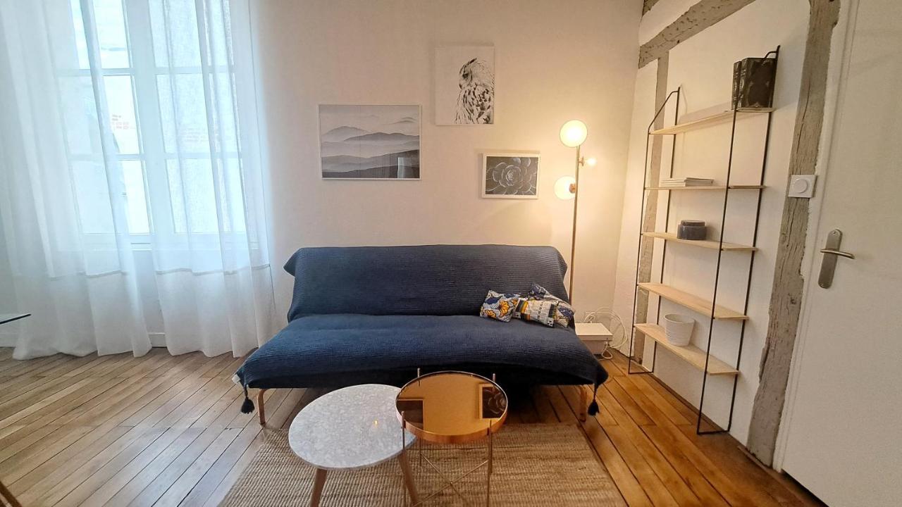Appartement Centre Vieux Tours Dans Immeuble Historique 3P Eksteriør billede