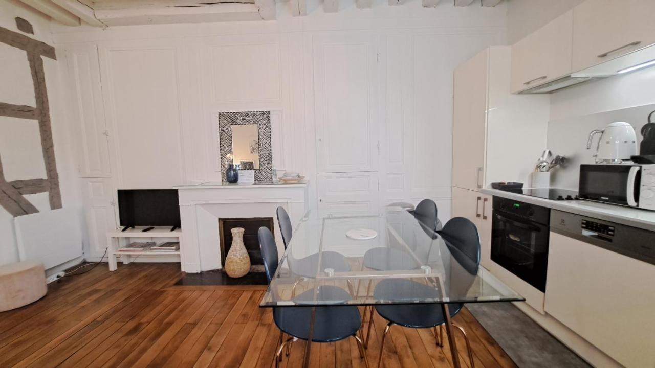 Appartement Centre Vieux Tours Dans Immeuble Historique 3P Eksteriør billede