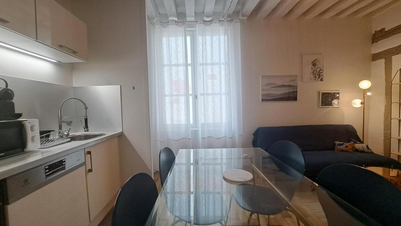 Appartement Centre Vieux Tours Dans Immeuble Historique 3P Eksteriør billede